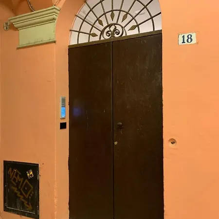 L'8boutique Via Piella Bolonia